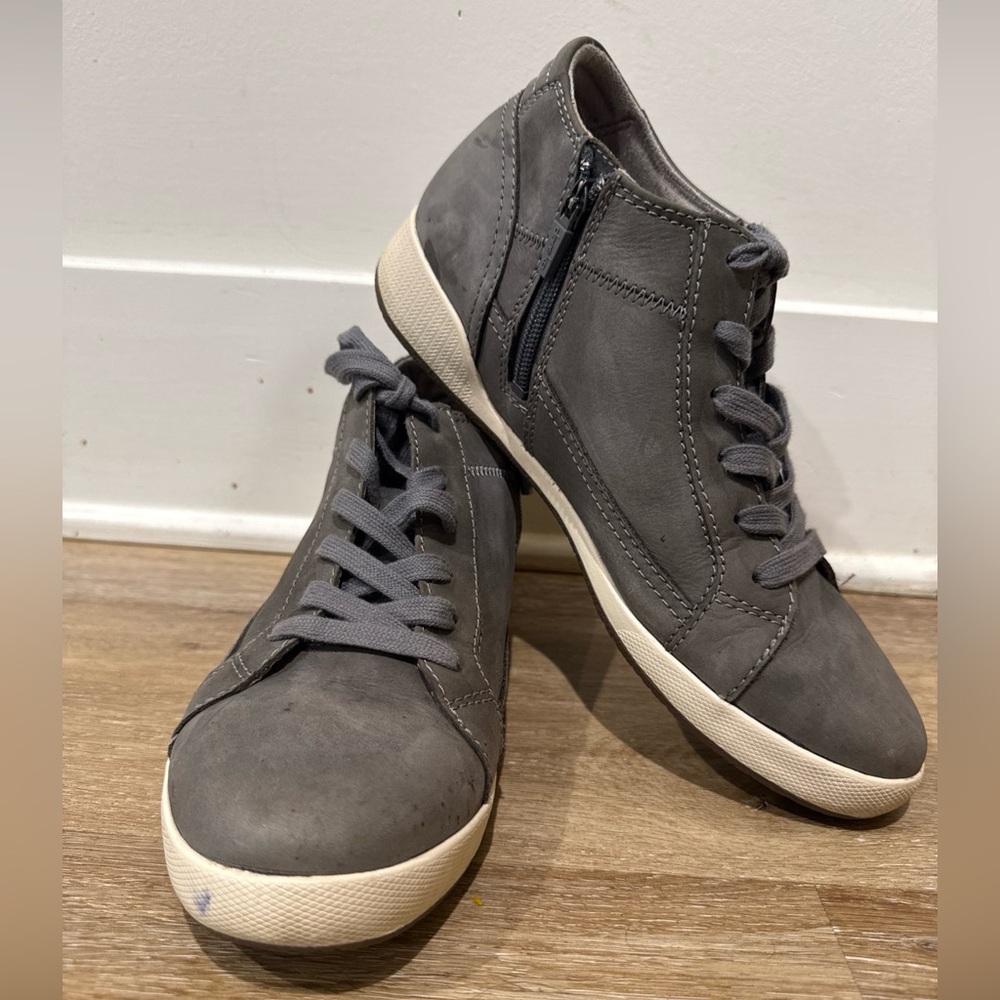 Dansko Women's  Onyx Slate Gray Nubuck Leather Ankle Boots Clog Bootie Size 9